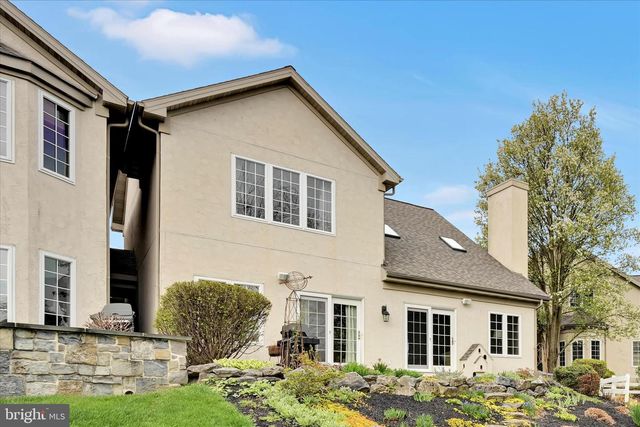 728 WOODFIELD DR, Lititz, PA 17543