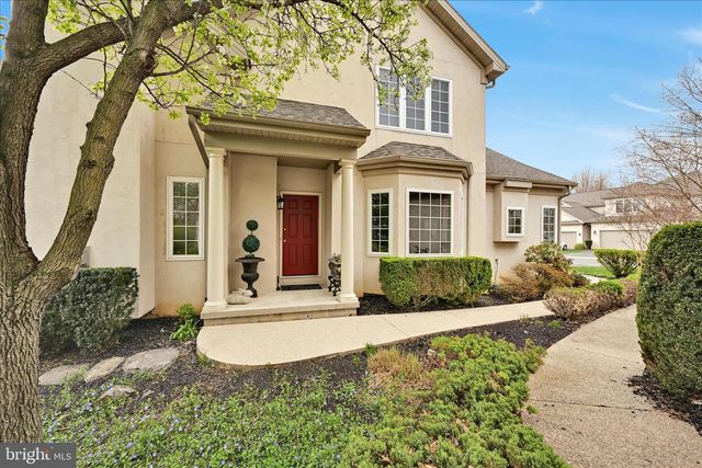 728 WOODFIELD DR, Lititz, PA 17543