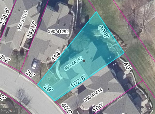 728 WOODFIELD DR, Lititz, PA 17543