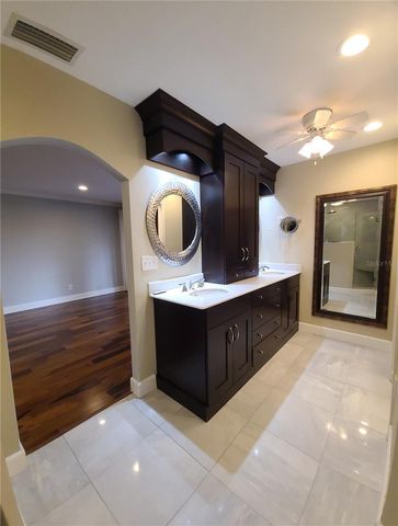 114 W TARGA COURT, Tampa, FL 33606