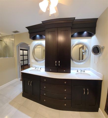 114 W TARGA COURT, Tampa, FL 33606