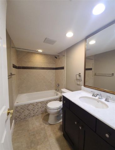 114 W TARGA COURT, Tampa, FL 33606