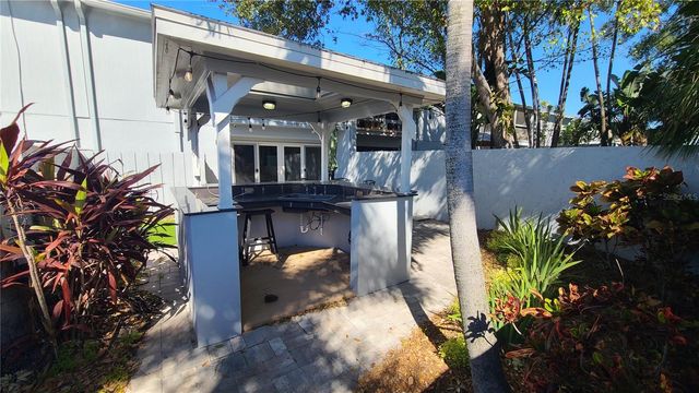 114 W TARGA COURT, Tampa, FL 33606