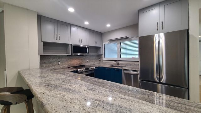 114 W TARGA COURT, Tampa, FL 33606