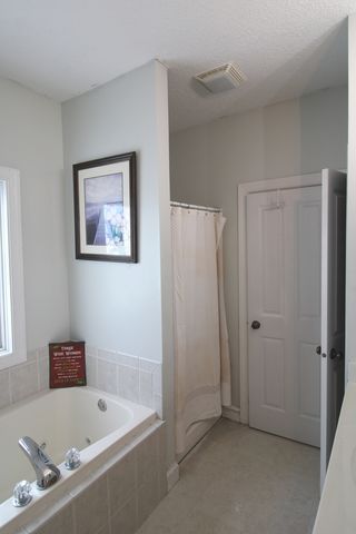 4650 Kelling Street, Davenport, IA 52806