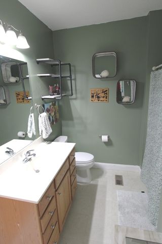 4650 Kelling Street, Davenport, IA 52806