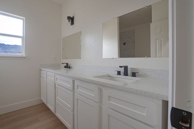 214 Pearly Top Drive, Glenn Heights, TX 75154