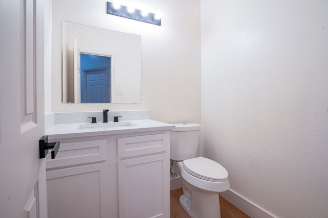 214 Pearly Top Drive, Glenn Heights, TX 75154