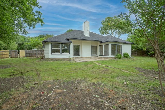 214 Pearly Top Drive, Glenn Heights, TX 75154