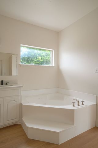 214 Pearly Top Drive, Glenn Heights, TX 75154