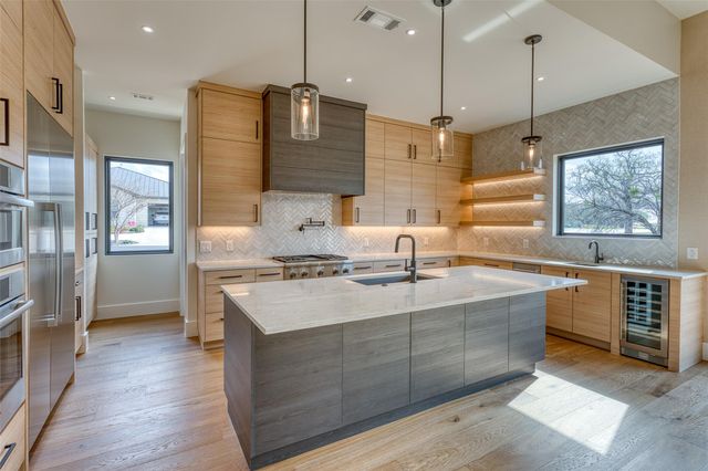 3504 Bay West BLVD, Horseshoe Bay, TX 78657