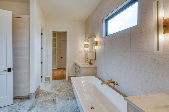 3504 Bay West BLVD, Horseshoe Bay, TX 78657