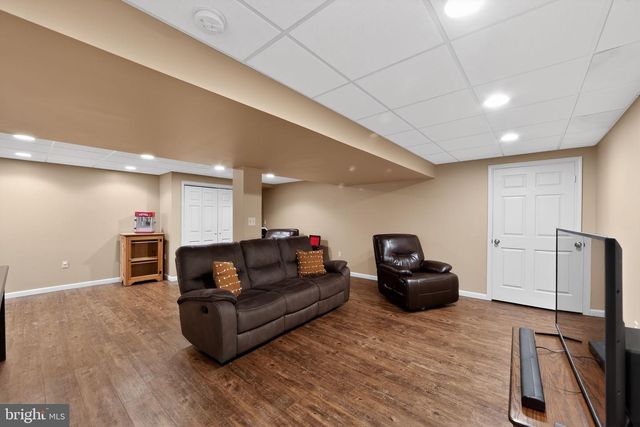 401 RUSSELL AVE, Douglassville, PA 19518