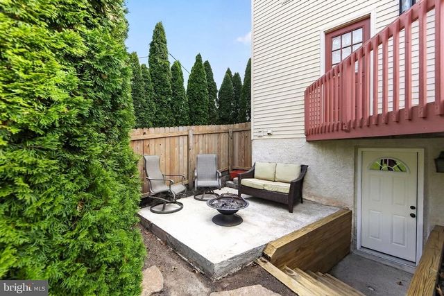 401 RUSSELL AVE, Douglassville, PA 19518