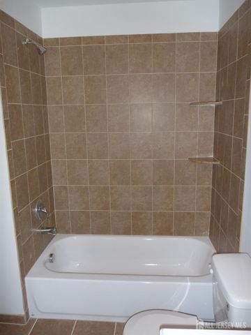 7172 Elm Court, South Brunswick, NJ 08852