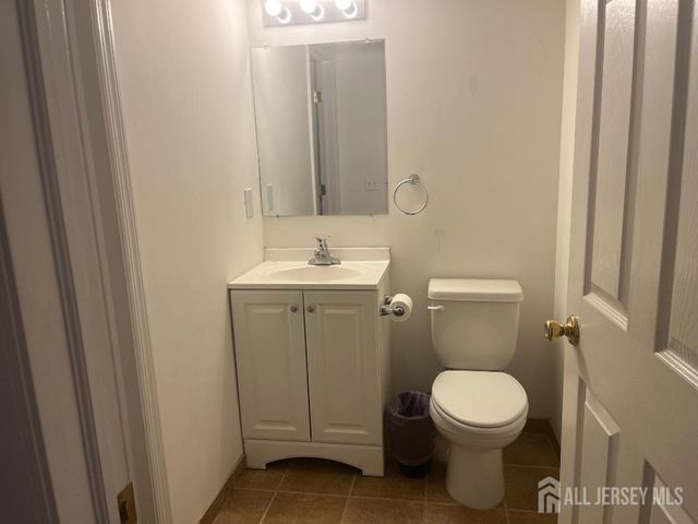 7172 Elm Court, South Brunswick, NJ 08852