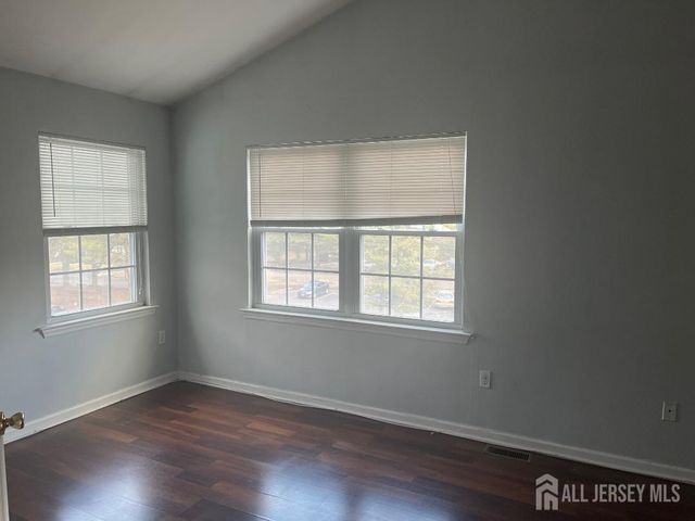 7172 Elm Court, South Brunswick, NJ 08852