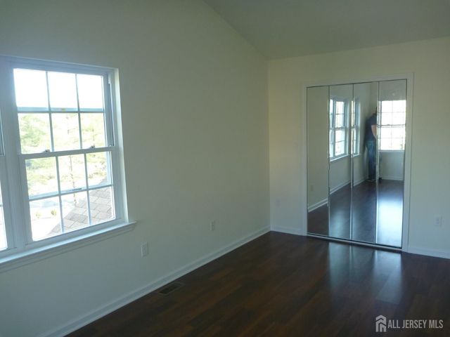 7172 Elm Court, South Brunswick, NJ 08852