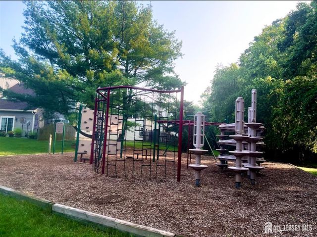 7172 Elm Court, South Brunswick, NJ 08852