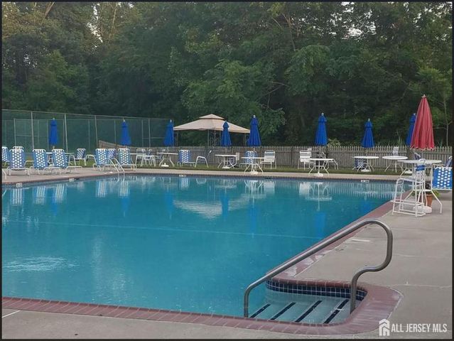 7172 Elm Court, South Brunswick, NJ 08852