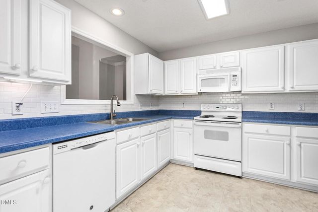 3027 Maple Avenue Apt R1, Burlington, NC 27215