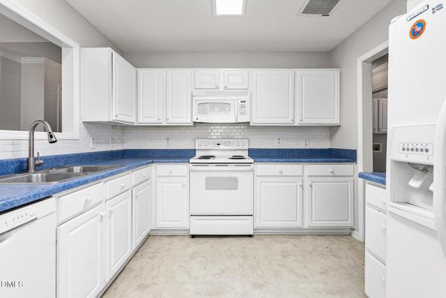 3027 Maple Avenue Apt R1, Burlington, NC 27215