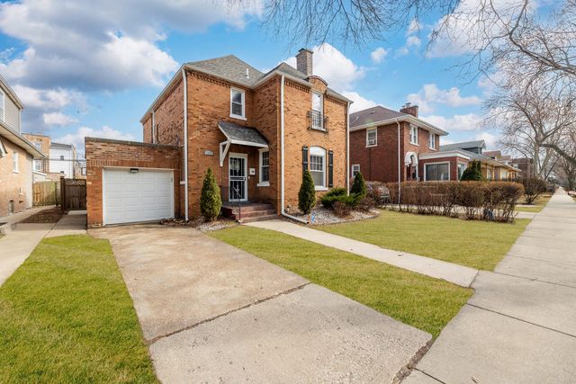 7931 S Paxton Avenue, Chicago, IL 60617