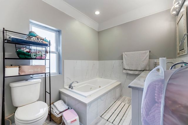 7931 S Paxton Avenue, Chicago, IL 60617
