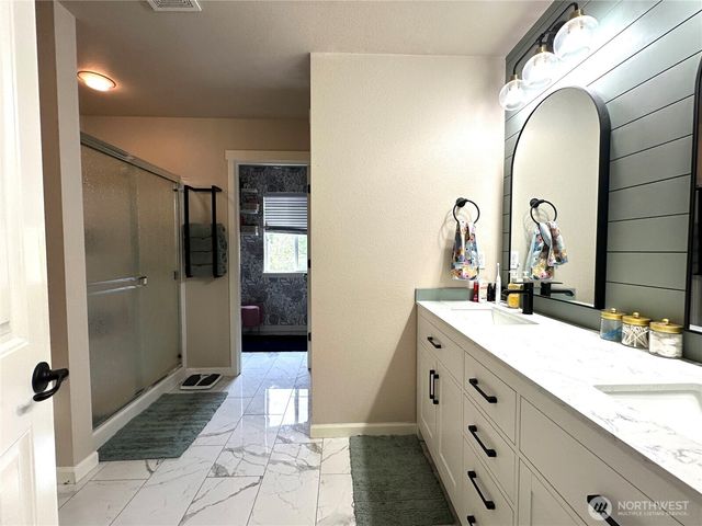 4249 17th Way NE, Olympia, WA 98516