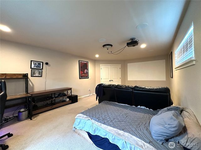 4249 17th Way NE, Olympia, WA 98516