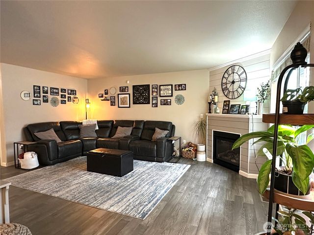 4249 17th Way NE, Olympia, WA 98516