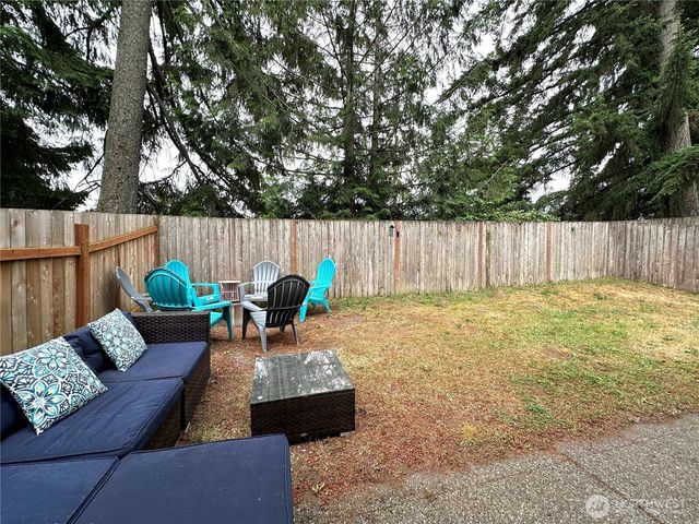 4249 17th Way NE, Olympia, WA 98516