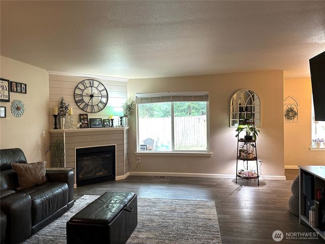 4249 17th Way NE, Olympia, WA 98516