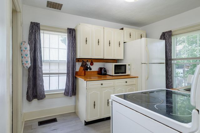 53 Butler Street, Hillsborough, NH 03244