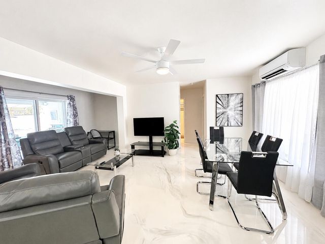 825 NE 6th Street 2, Hallandale Beach, FL 33009