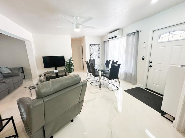 825 NE 6th Street 2, Hallandale Beach, FL 33009