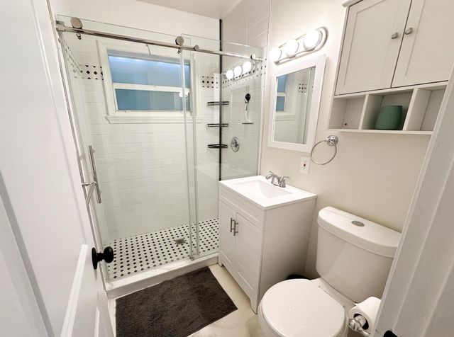 825 NE 6th Street 2, Hallandale Beach, FL 33009