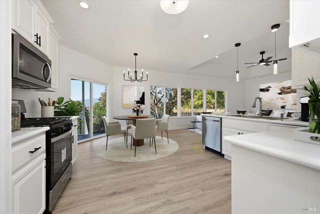 19285 Ravenhill Rd, Hidden Valley Lake, CA 95467