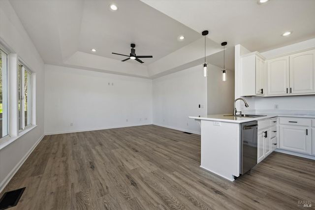 19285 Ravenhill Rd, Hidden Valley Lake, CA 95467