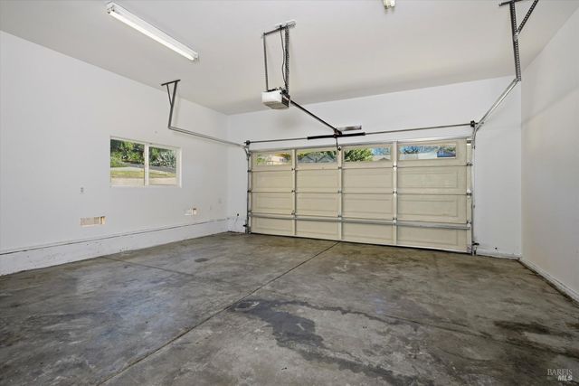 19285 Ravenhill Rd, Hidden Valley Lake, CA 95467