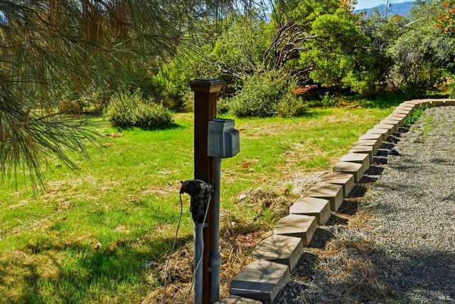 19285 Ravenhill Rd, Hidden Valley Lake, CA 95467