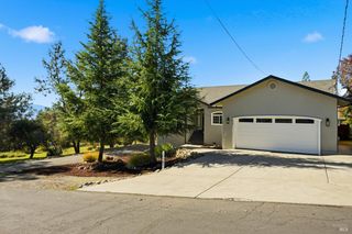 19285 Ravenhill Rd, Hidden Valley Lake, CA 95467