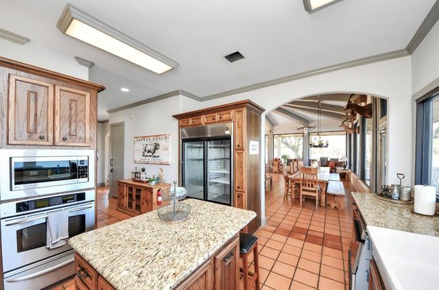 5523 Ehrman Lake Lane, Wallis, TX 77485