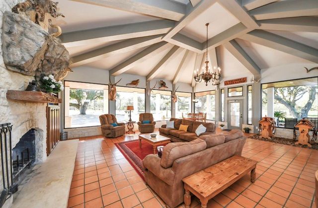 5523 Ehrman Lake Lane, Wallis, TX 77485