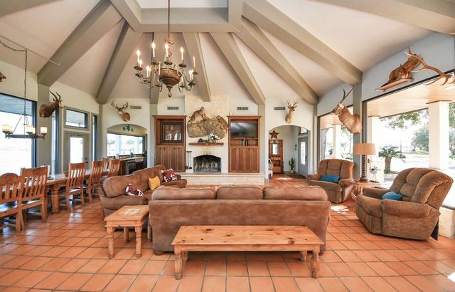 5523 Ehrman Lake Lane, Wallis, TX 77485