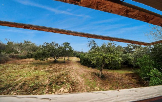 5523 Ehrman Lake Lane, Wallis, TX 77485