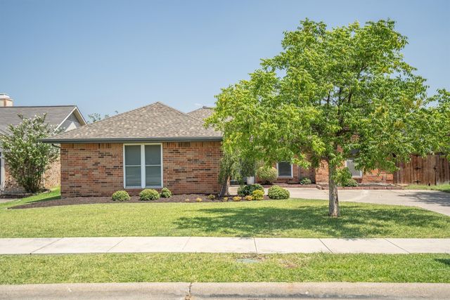 1719 Brighton Drive, Carrollton, TX 75007