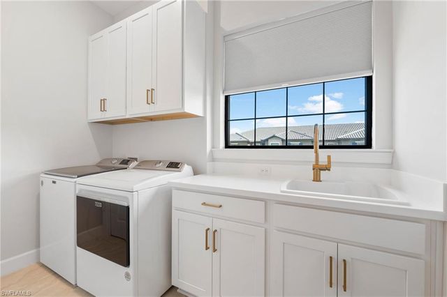 15328 Lucerna ST 202, Naples, FL 34114