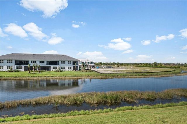 15328 Lucerna ST 202, Naples, FL 34114