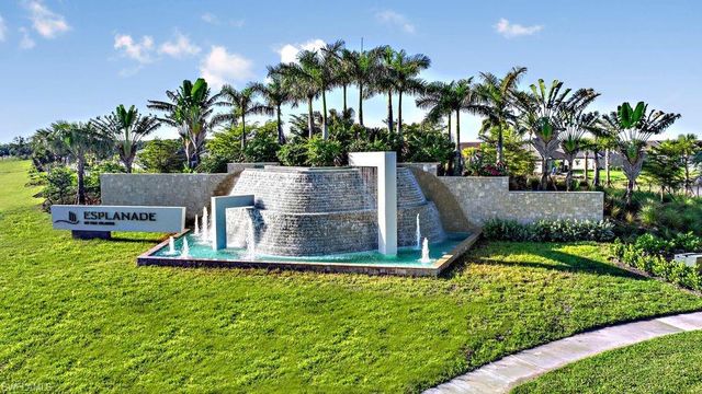 15328 Lucerna ST 202, Naples, FL 34114